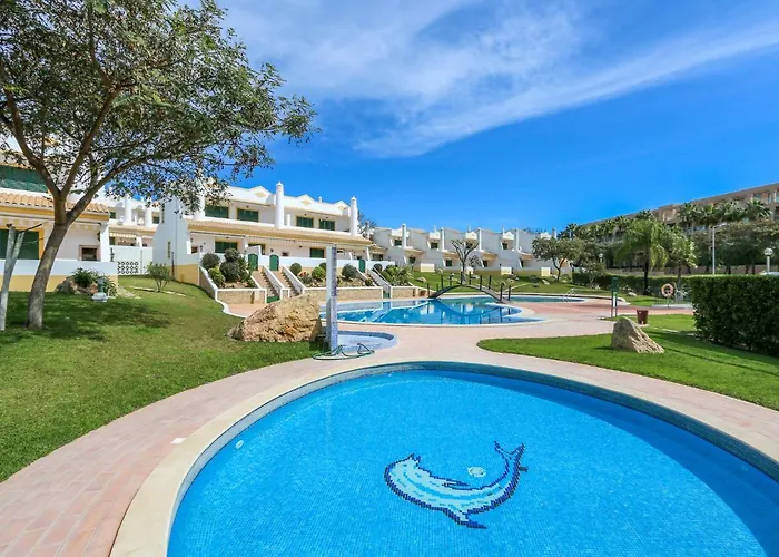 Ferienhaus Cozy Townhouse Rafaella2 Near Sao Rafael *