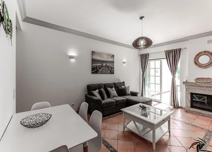 Ferienhaus Cozy Townhouse Rafaella2 Near Sao Rafael
