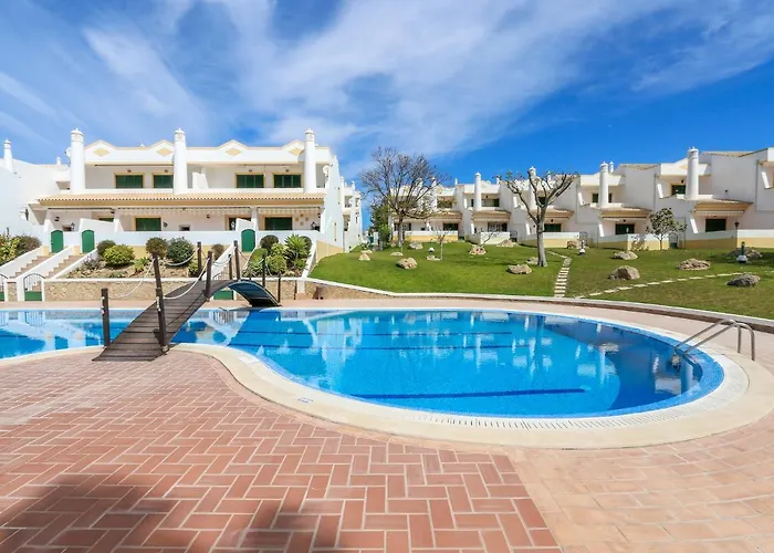 Ferienhaus Cozy Townhouse Rafaella2 Near Sao Rafael *
